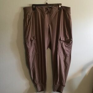 all in motion Women’s Cargo Jogger Pants - Taupe Brown